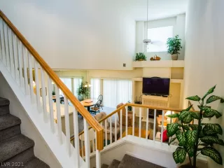 Photo #2: 2260391 Listing