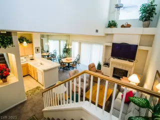 Photo #3: 2260391 Listing