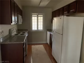 Photo #5: 2260418 Listing 