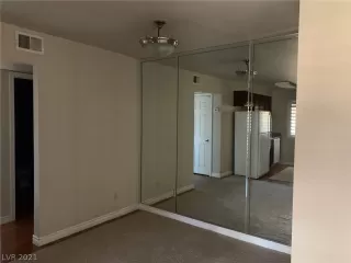 Photo #6: 2260418 Listing 