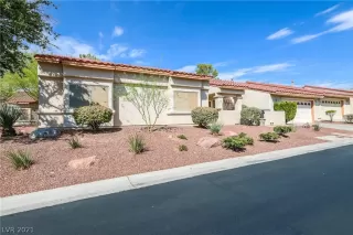 Photo #1: 2260467 Listing