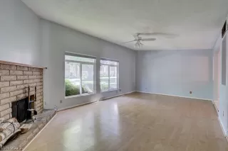 Photo #6: 2260505 Listing