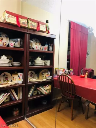 Photo #5: 2260506 Listing 