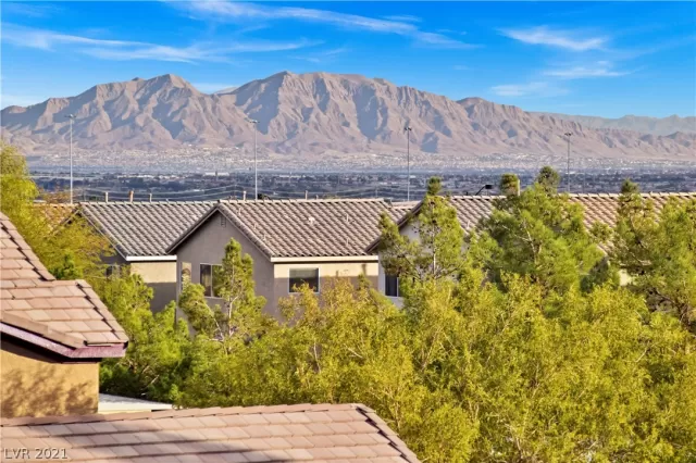 MLS: 2260508 Condo For Sale