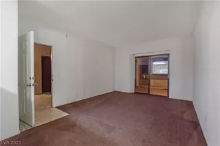 Photo #4: 2260508 Listing 