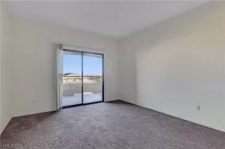 Photo #5: 2260508 Listing 