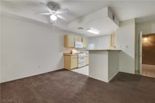 Photo #6: 2260508 Listing 