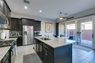 Photo #1: 2260613 Listing 