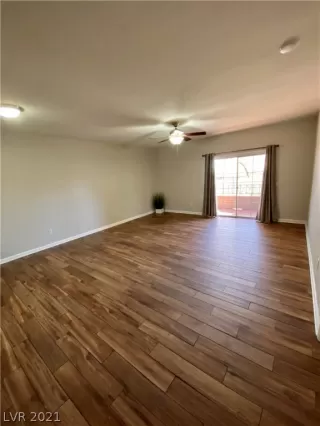 Photo #5: 2260627 Listing