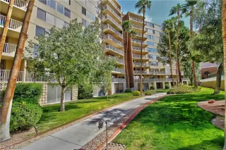 Photo #2: 2260639 Listing