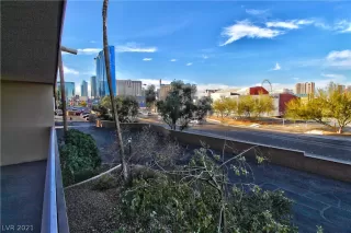 Photo #3: 2260639 Listing