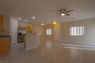 Photo #3: 2260697 Listing