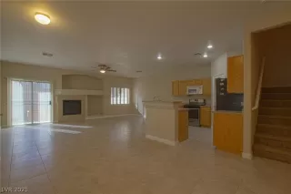 Photo #6: 2260697 Listing