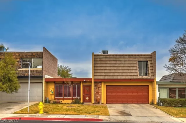 MLS: 2260698 Condo For Sale