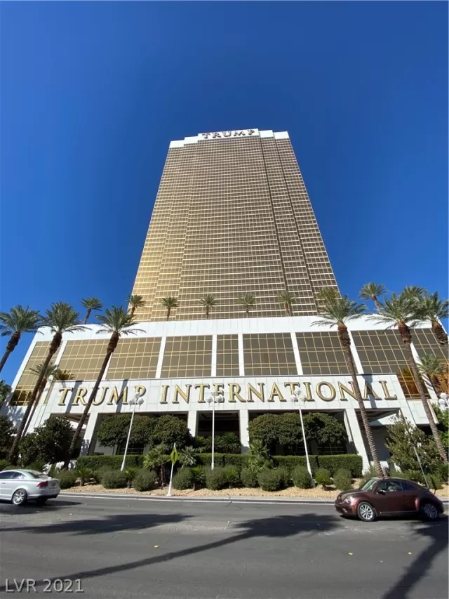 MLS: 2260707 Condo For Sale