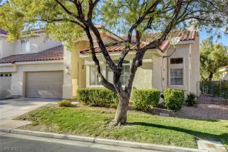 Photo #2: 2260721 Listing