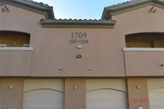 Photo #3: 2260722 Listing