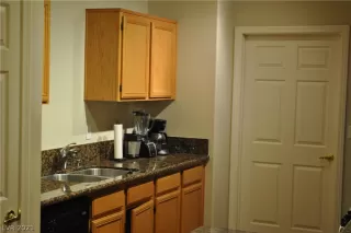 Photo #4: 2260755 Listing