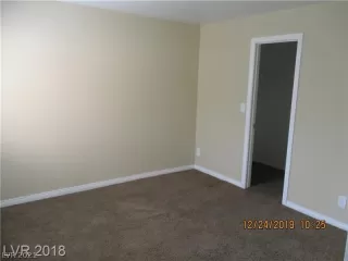 Photo #5: 2260813 Listing 