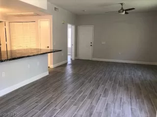 Photo #1: 2260816 Listing