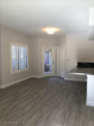 Photo #2: 2260816 Listing