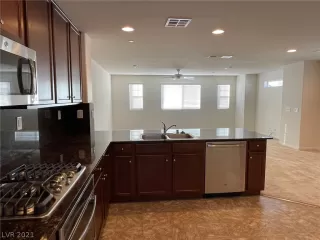 Photo #4: 2260833 Listing 