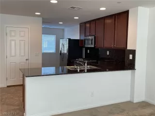 Photo #6: 2260833 Listing 