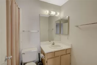 Photo #6: 2260846 Listing