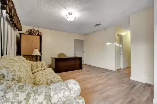 Photo #1: 2260857 Listing