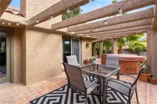 Photo #6: 2260861 Listing 