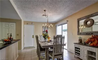Photo #6: 2260875 Listing 