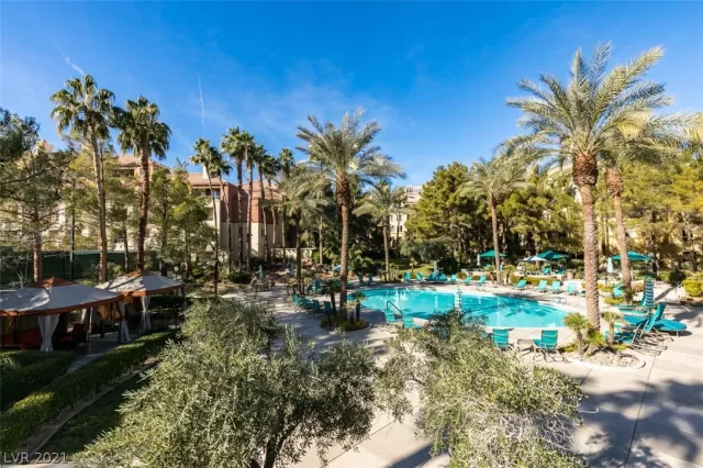 MLS: 2260876 Condo For Sale