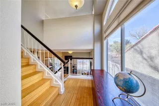 Photo #2: 2260886 Listing