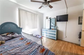 Photo #6: 2260916 Listing