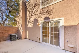 Photo #4: 2260951 Listing