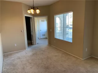 Photo #3: 2260955 Listing