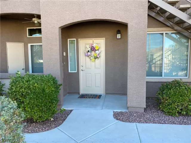 MLS: 2260960 Condo For Sale