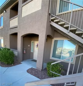 Photo #2: 2260960 Listing