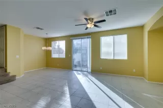 Photo #2: 2260966 Listing