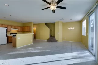 Photo #3: 2260966 Listing