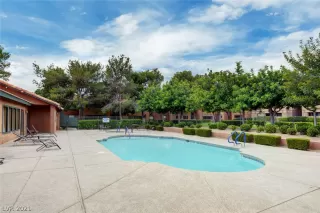 Photo #1: 2260983 Listing