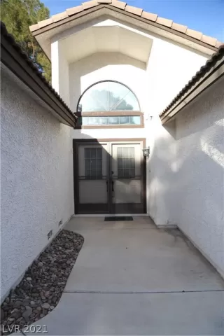 Photo #2: 2261009 Listing 