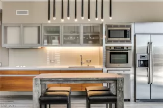 Photo #4: 2261014 Listing