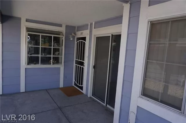 MLS: 2261016 Condo For Sale