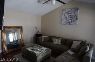 Photo #2: 2261016 Listing