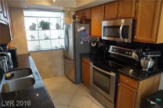 Photo #3: 2261016 Listing