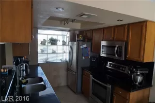 Photo #4: 2261016 Listing