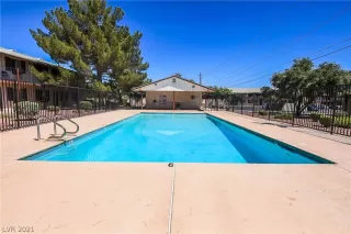 Photo #4: 2261059 Listing 