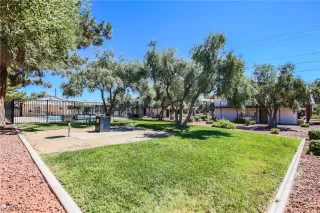 Photo #5: 2261059 Listing 