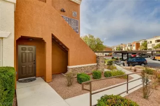 Photo #1: 2261062 Listing